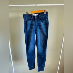 Signature Levi Strauss High Rise Super Skinny Shaping Jeans Size 4 in Dark Blue